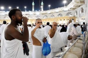 Adab Minum Air Zamzam untuk Jamaah Haji dan Umrah