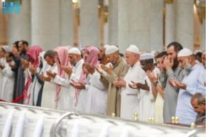 Jadwal Imam Tahajjud 10 Malam Terakhir Ramadhan 1447 H di Masjidil Haram & Masjid Nabawi